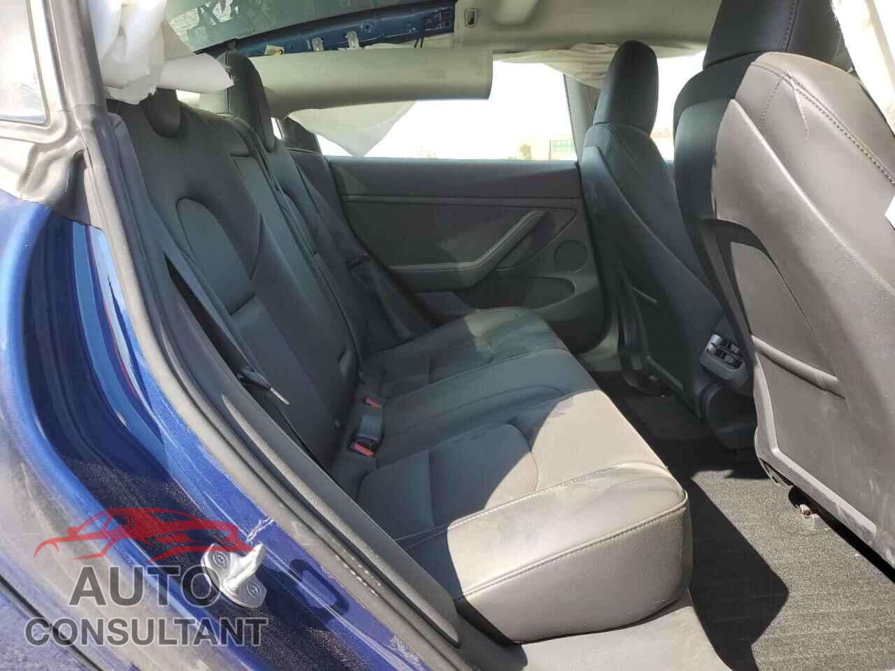 TESLA MODEL 3 2023 - 5YJ3E1EA8PF575268