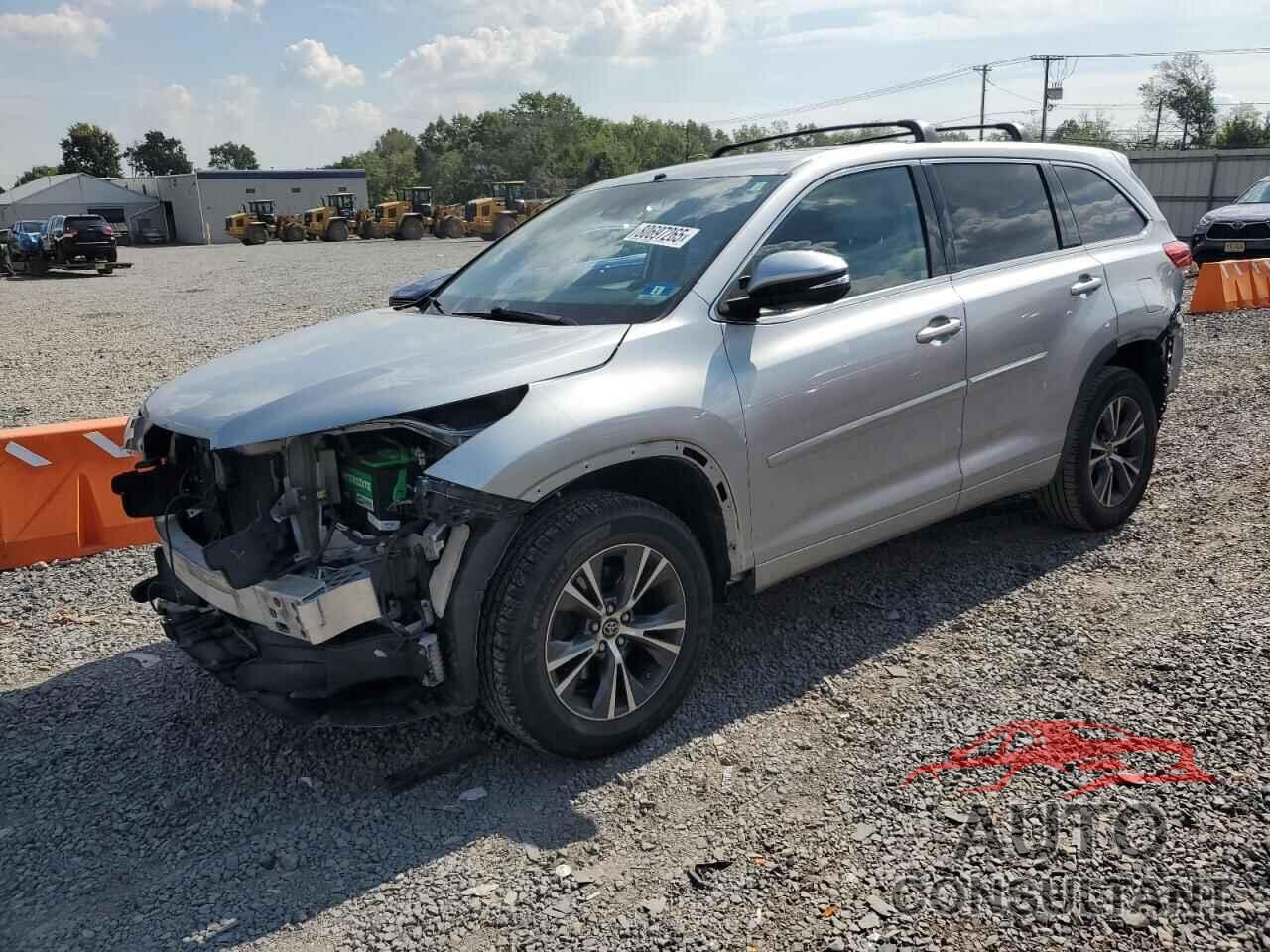 TOYOTA HIGHLANDER 2018 - 5TDBZRFH9JS800830
