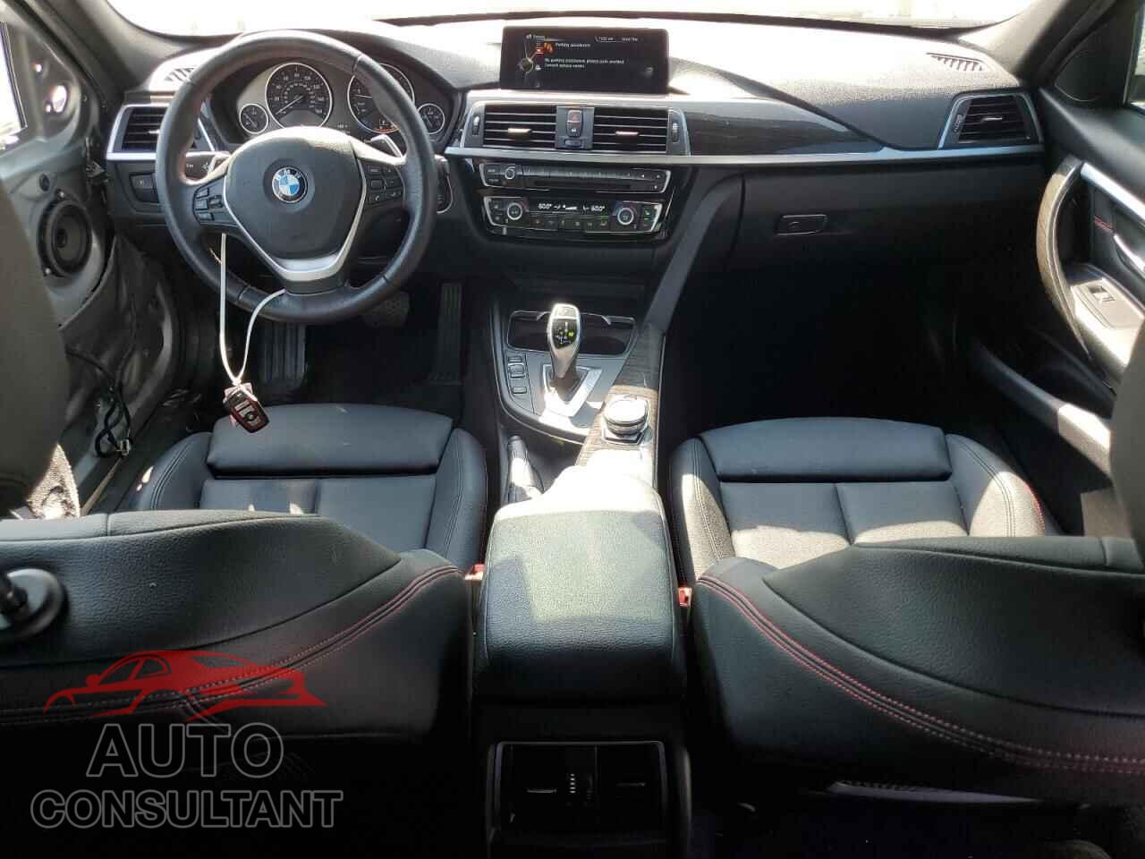 BMW 3 SERIES 2016 - WBA8E3G58GNU38704