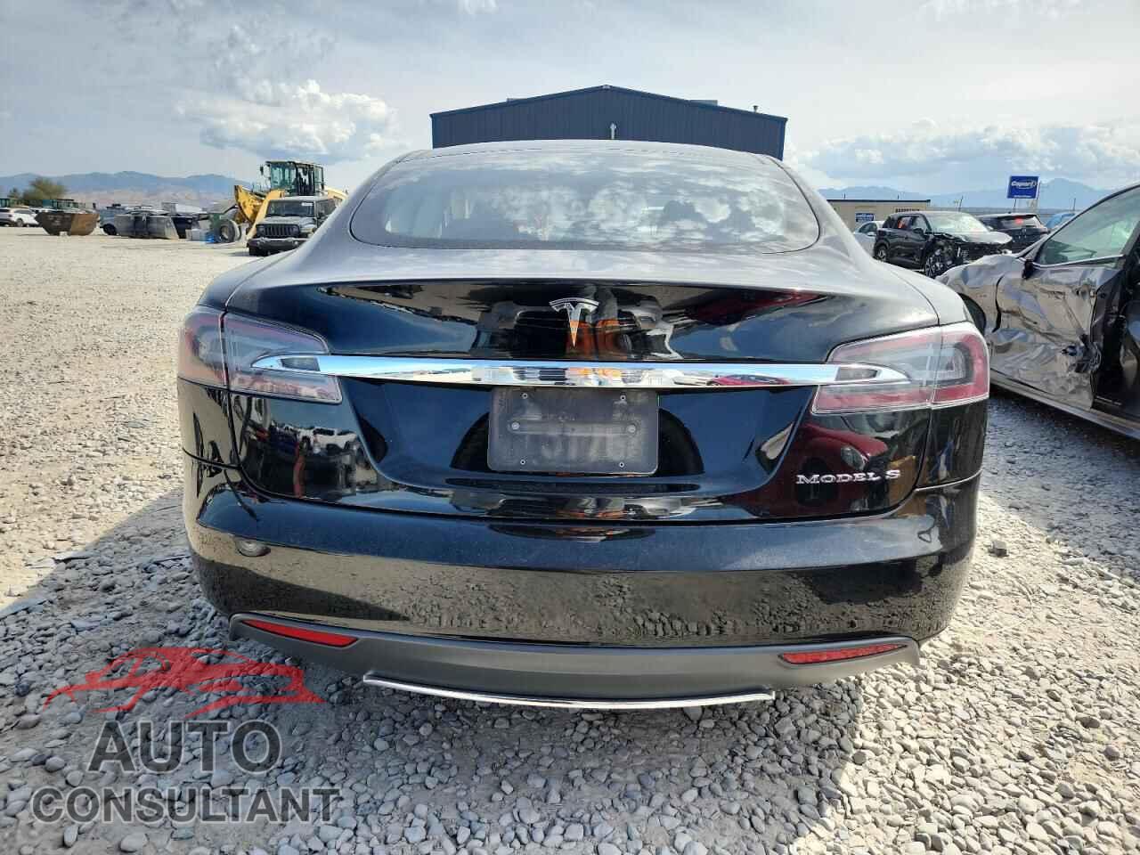 TESLA MODEL S 2014 - 5YJSA1S1XEFP40682
