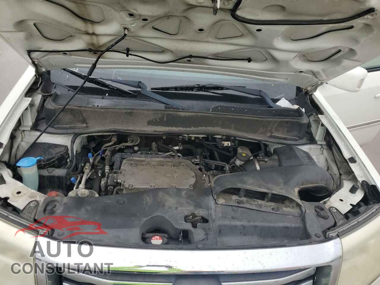 HONDA PILOT 2013 - 5FNYF4H96DB023169