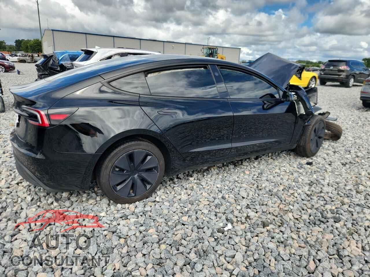 TESLA MODEL 3 2024 - 5YJ3E1EA7RF834366