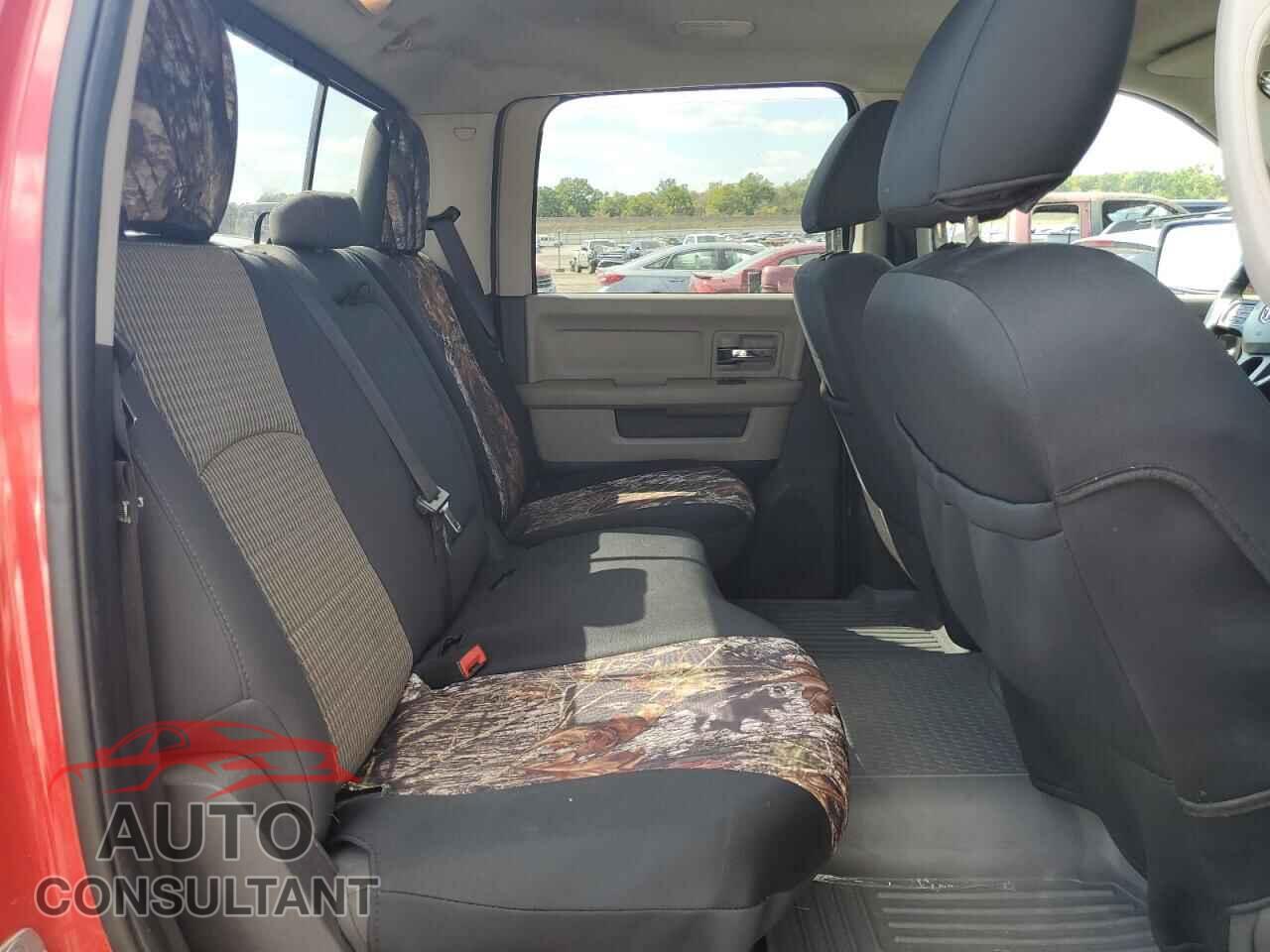DODGE RAM 1500 2012 - 1C6RD7LT1CS186979
