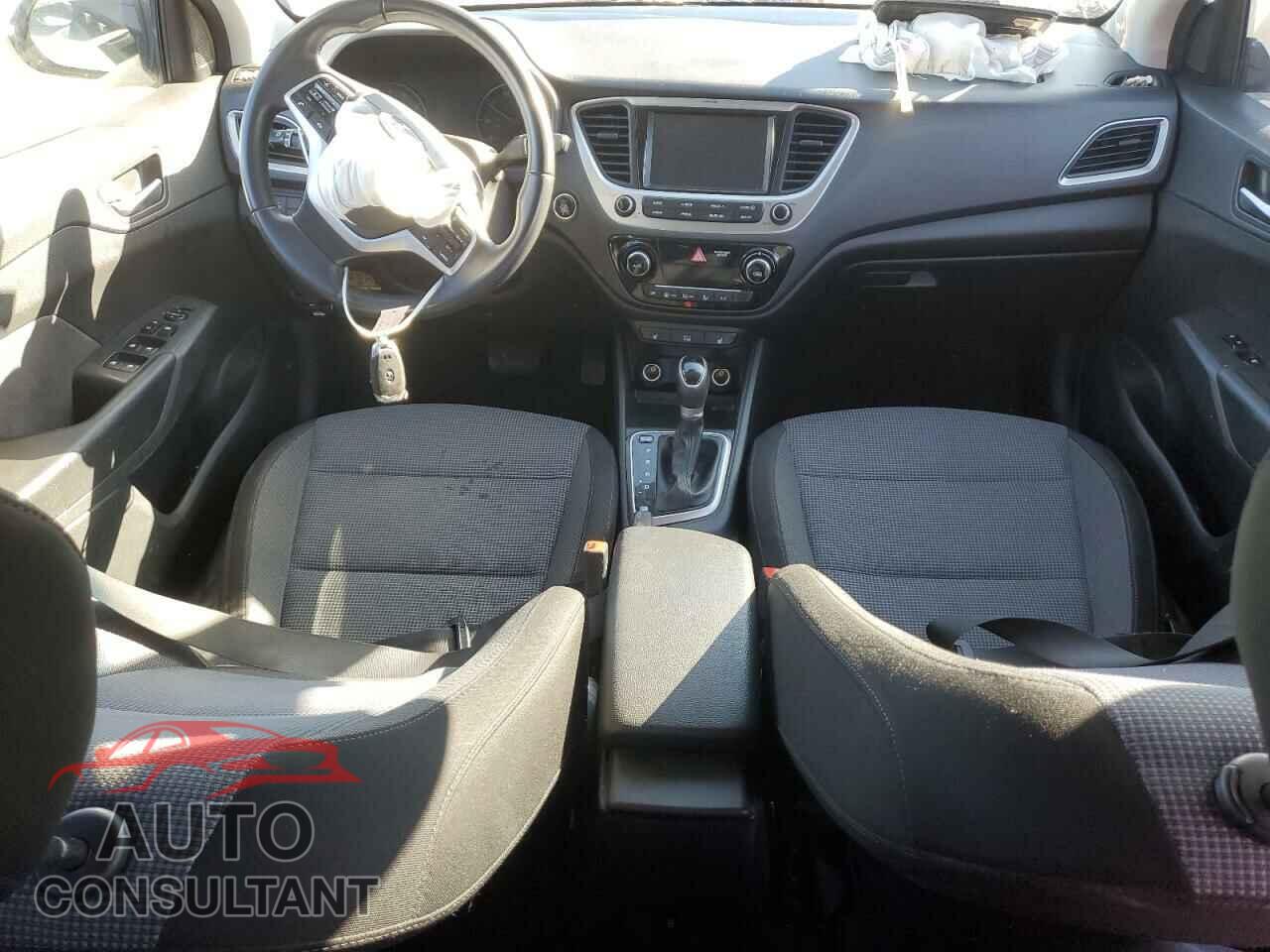 HYUNDAI ACCENT 2018 - 3KPC34A32JE013538