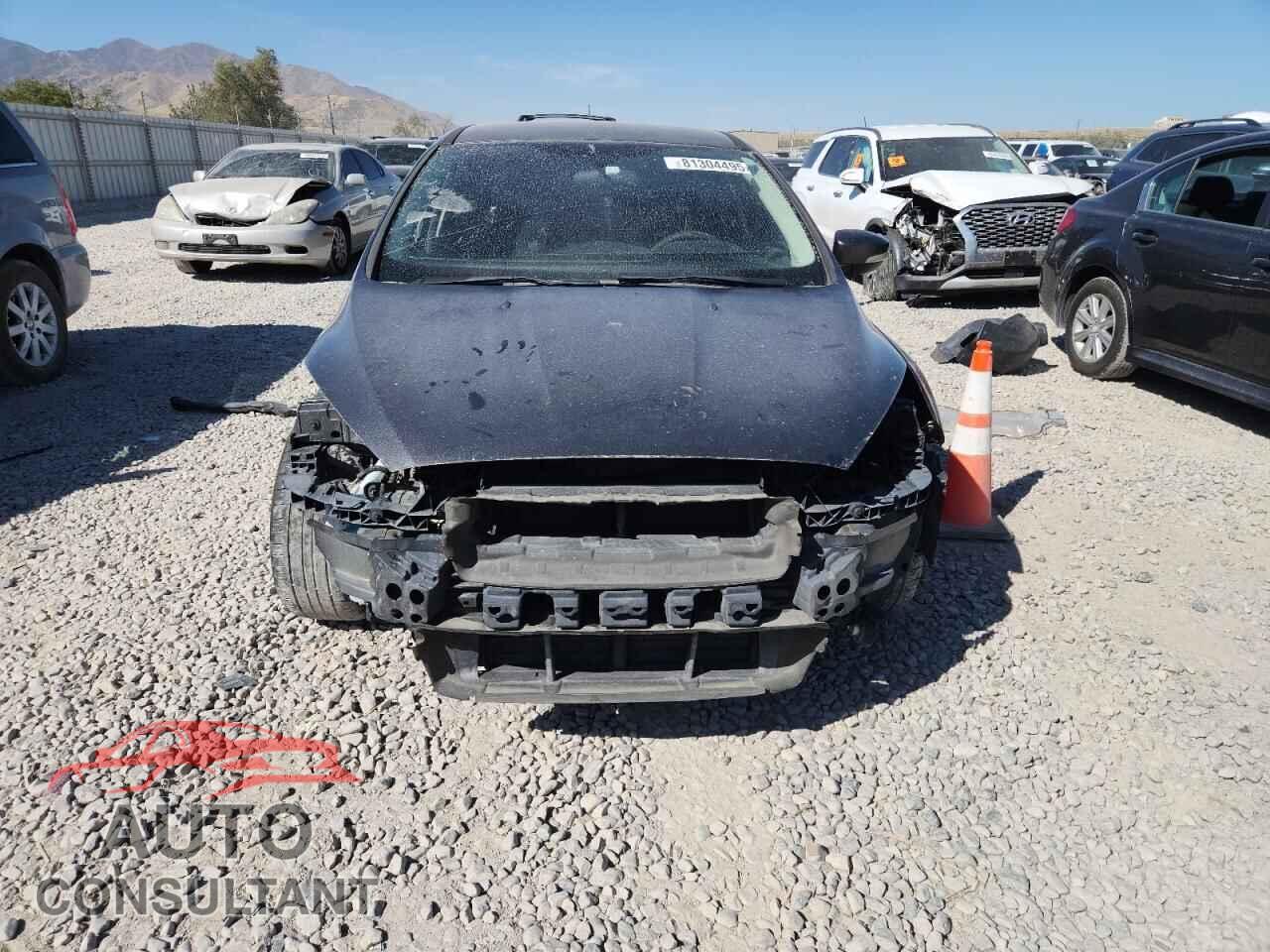 FORD FOCUS 2015 - 1FADP3F21FL221966