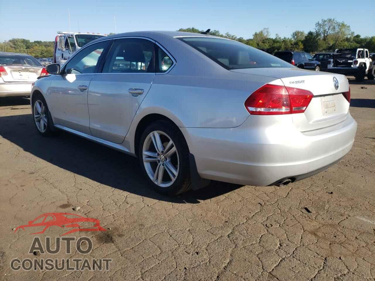 VOLKSWAGEN PASSAT 2014 - 1VWBN7A32EC001701