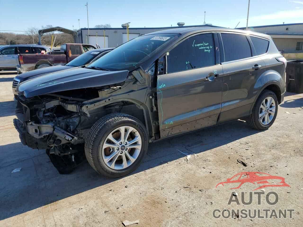 FORD ESCAPE 2017 - 1FMCU9G91HUD45001