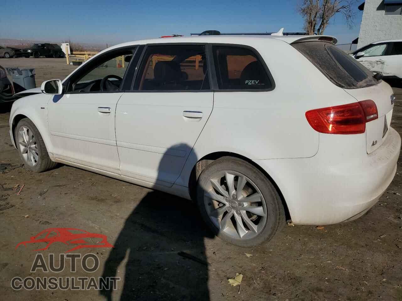 AUDI A3 2012 - WAUFEAFM8CA087573