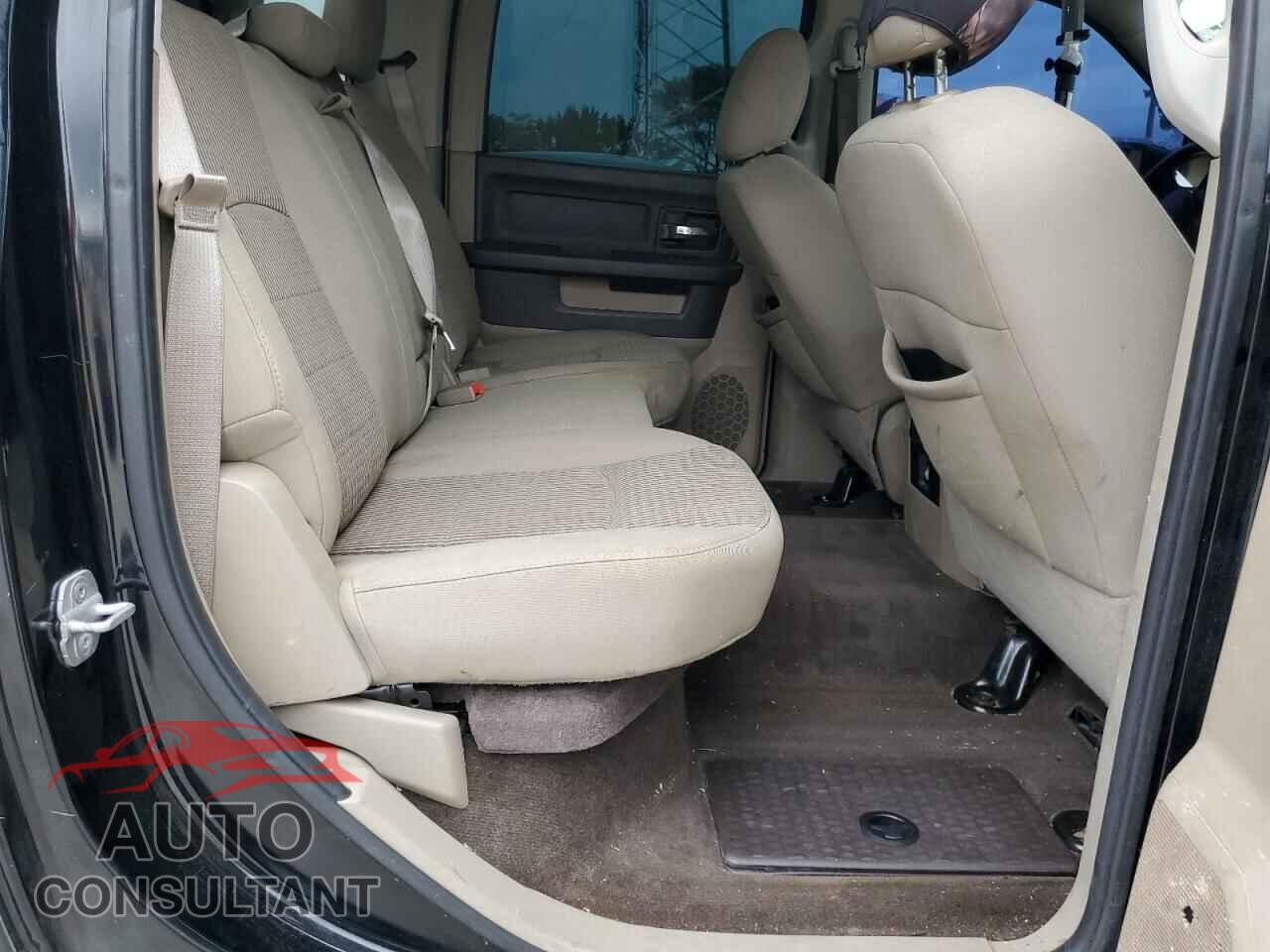 DODGE RAM 1500 2012 - 1C6RD7LT8CS126584