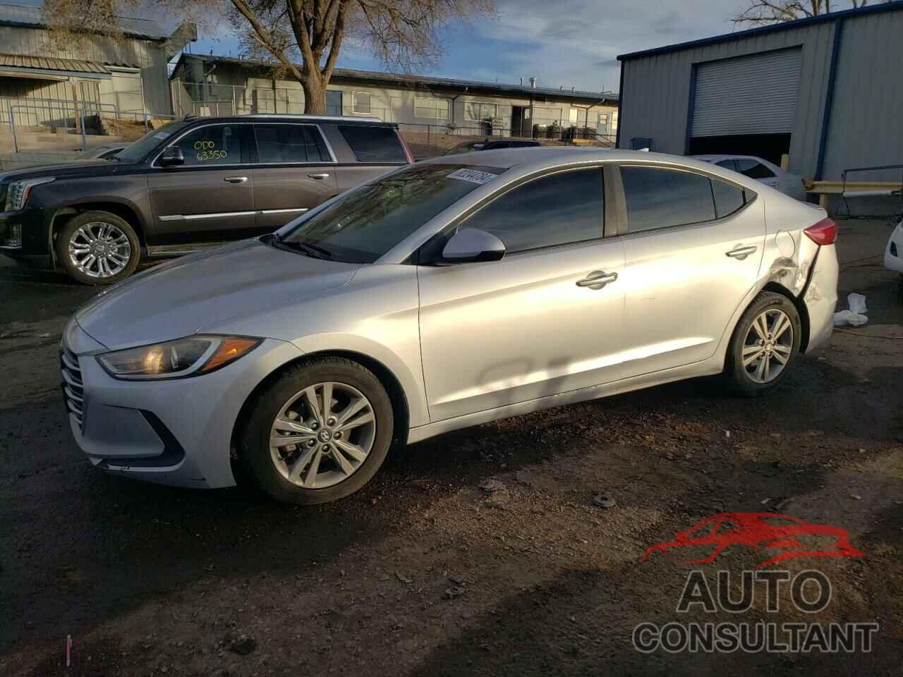 HYUNDAI ELANTRA 2018 - KMHD84LF9JU493247