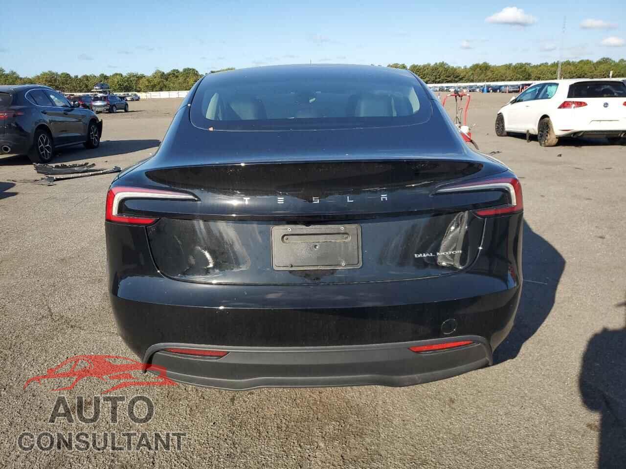 TESLA MODEL 3 2024 - 5YJ3E1EB2RF796845