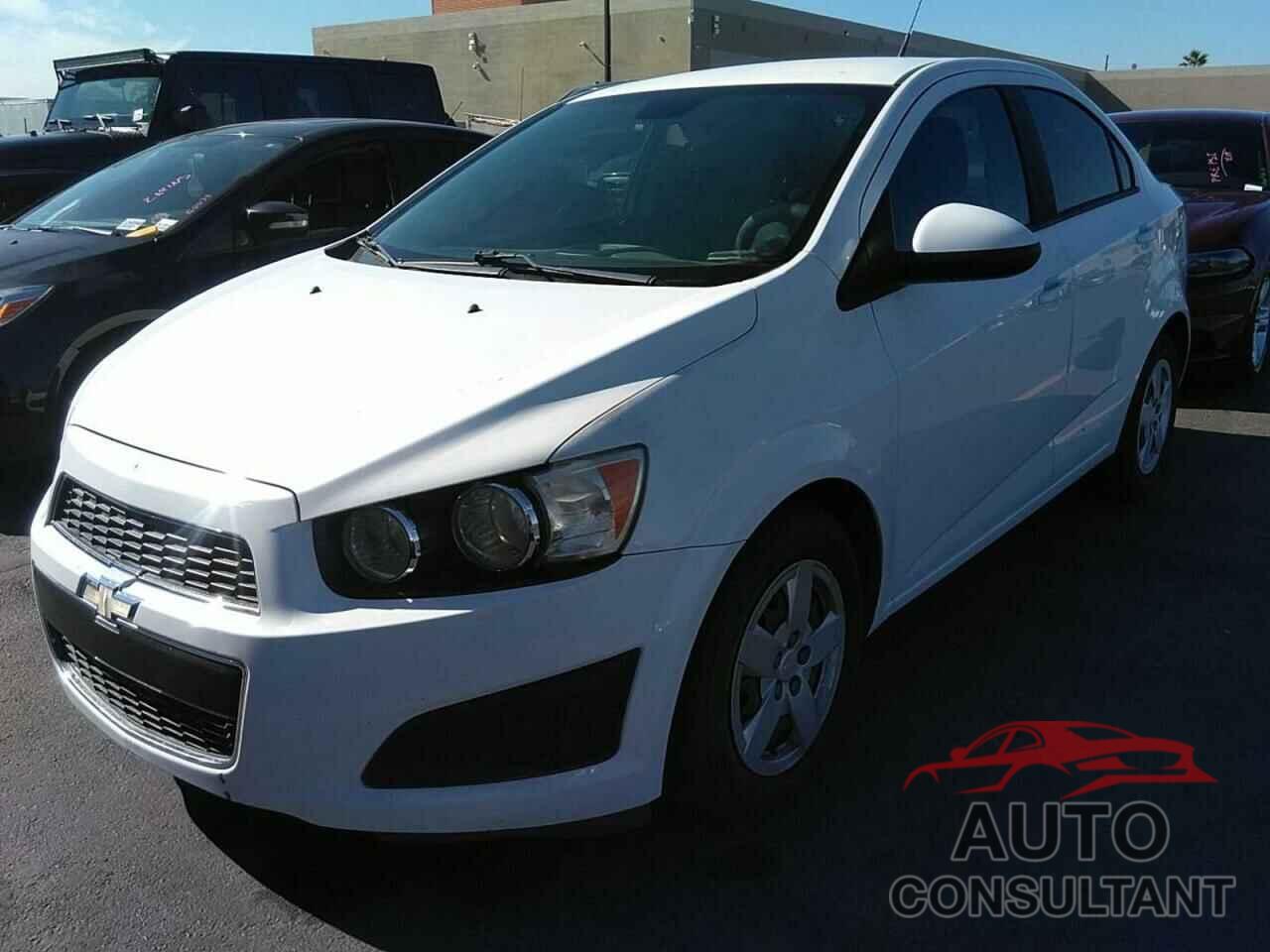 CHEVROLET SONIC 2013 - 1G1JA5SH2D4195270