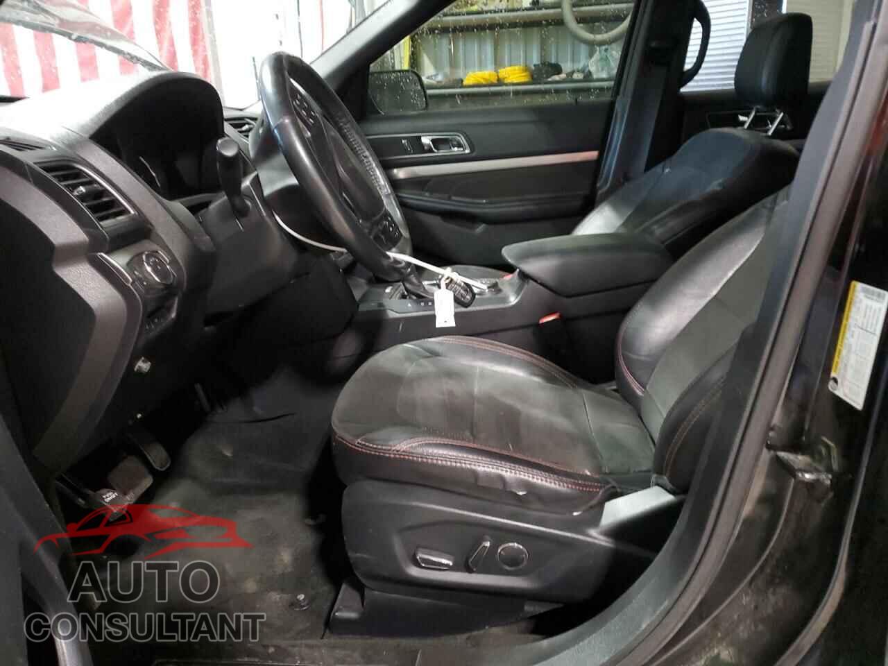 FORD EXPLORER 2018 - 1FM5K8D82JGA55178