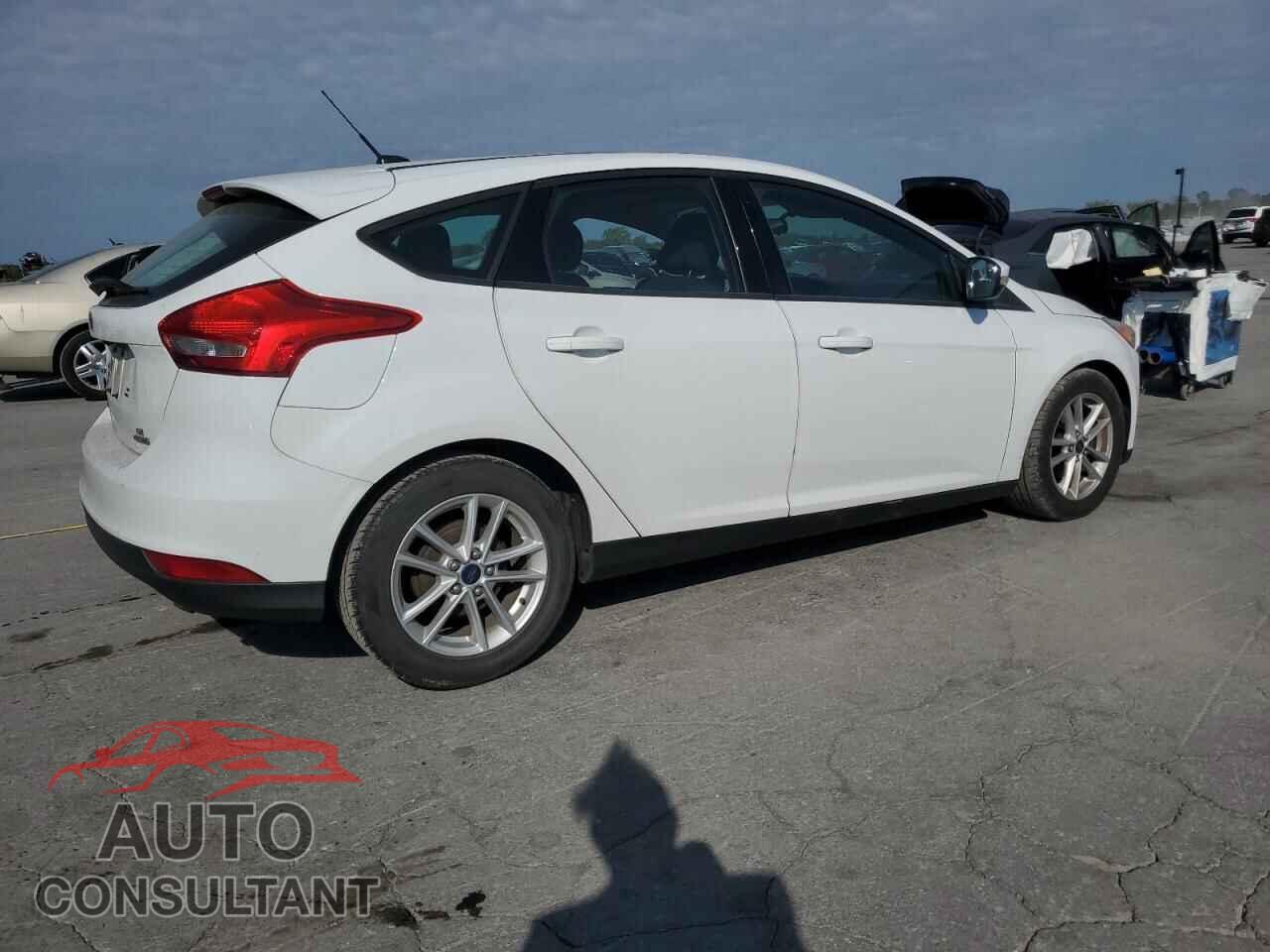 FORD FOCUS 2016 - 1FADP3K29GL281162