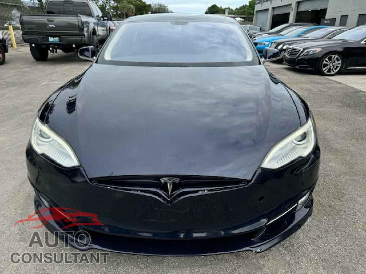 TESLA MODEL S 2014 - 5YJSA1H13EFP40997