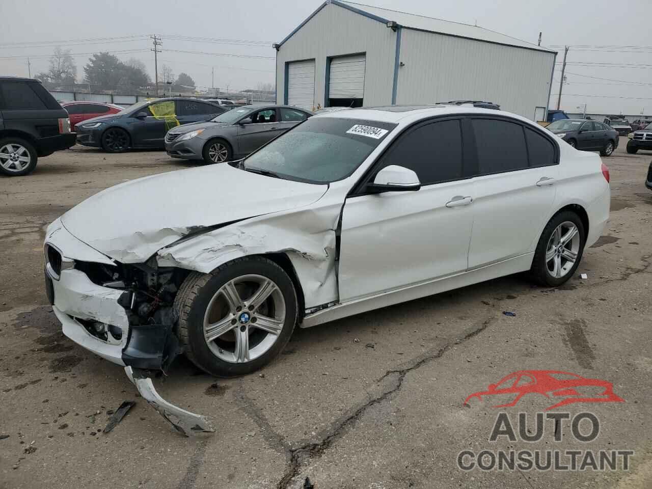 BMW 3 SERIES 2013 - WBA3C3C56DF982422