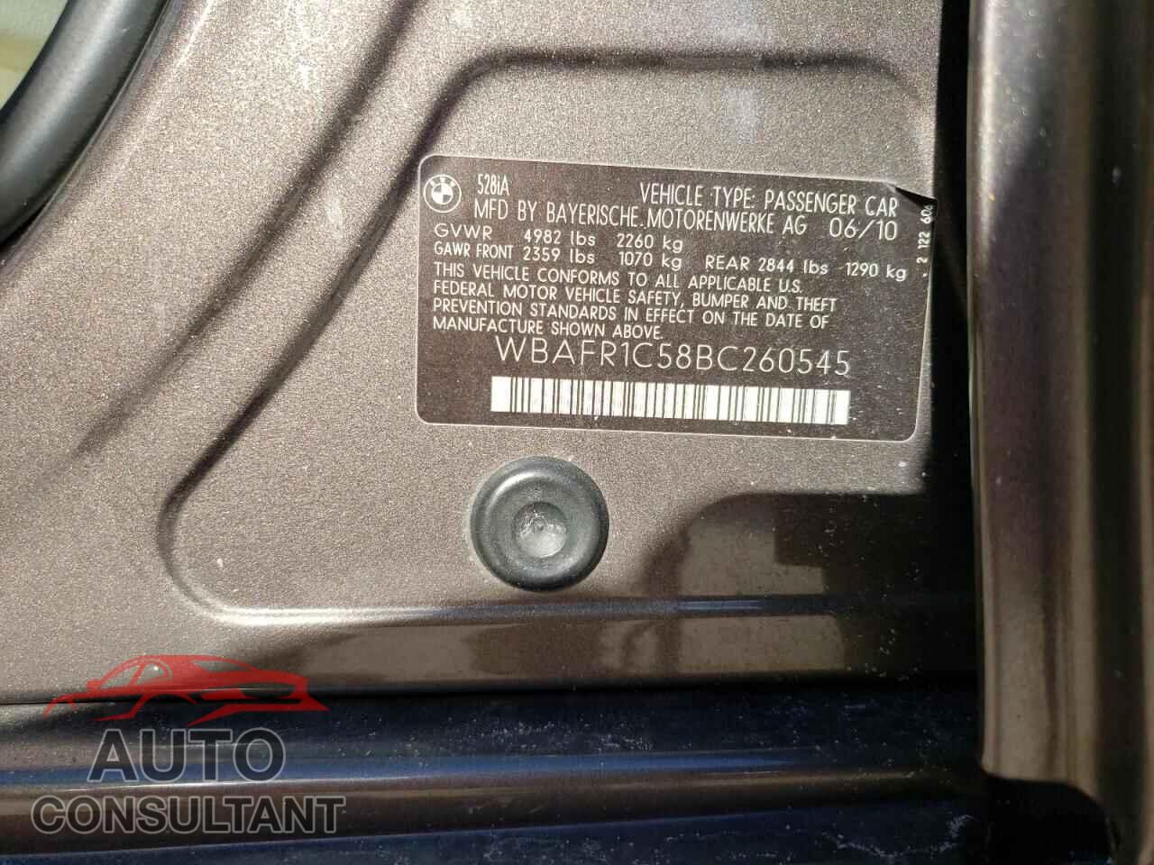 BMW 5 SERIES 2011 - WBAFR1C58BC260545