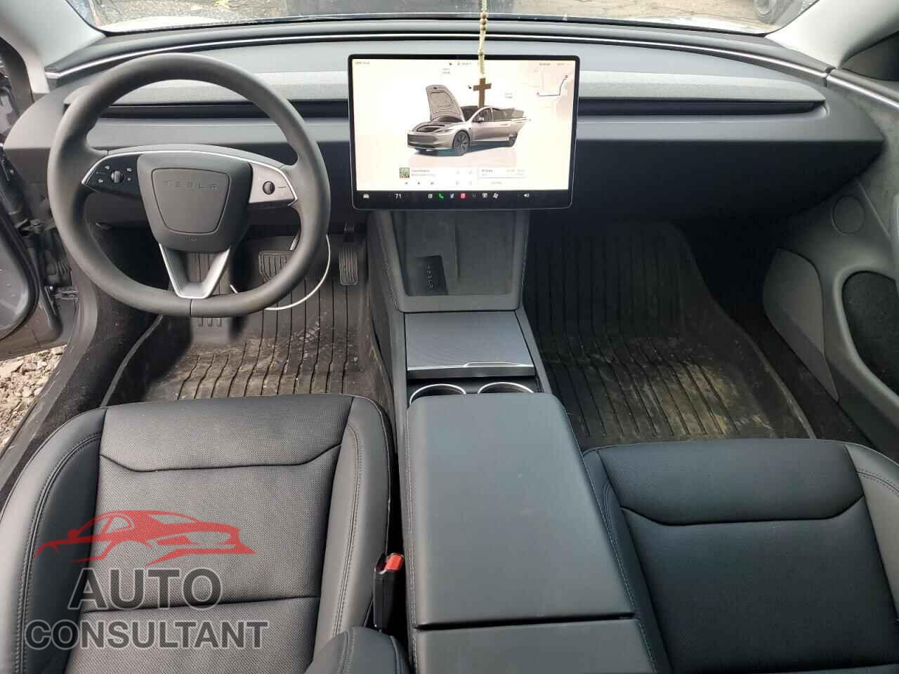 TESLA MODEL 3 2025 - 5YJ3E1EB3SF972758