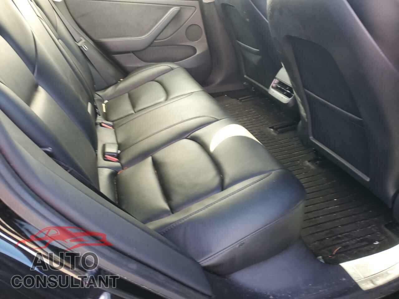 TESLA MODEL 3 2021 - 5YJ3E1EB0MF961915