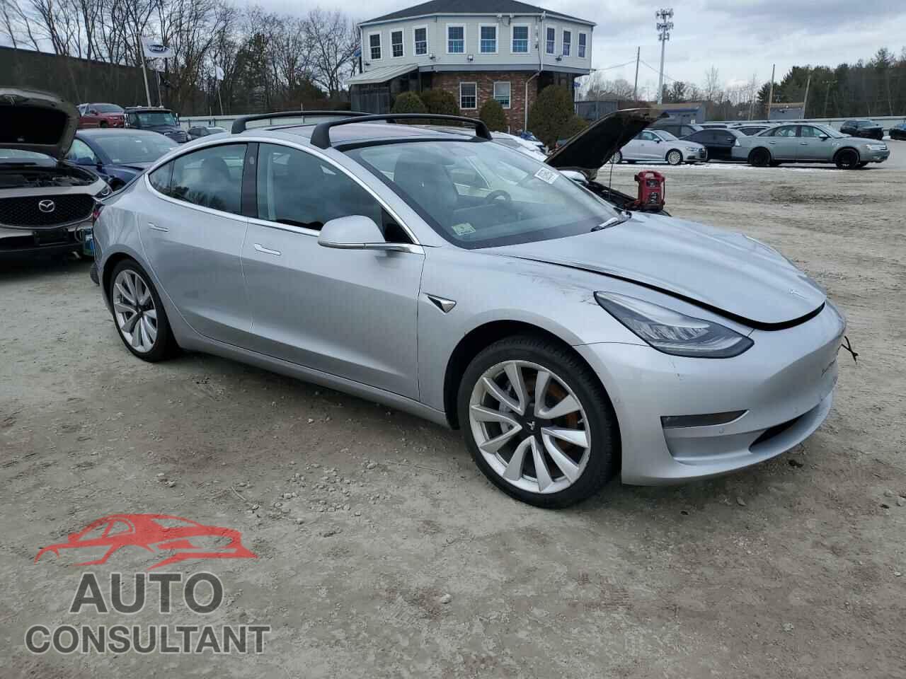 TESLA MODEL 3 2018 - 5YJ3E1EB0JF121418