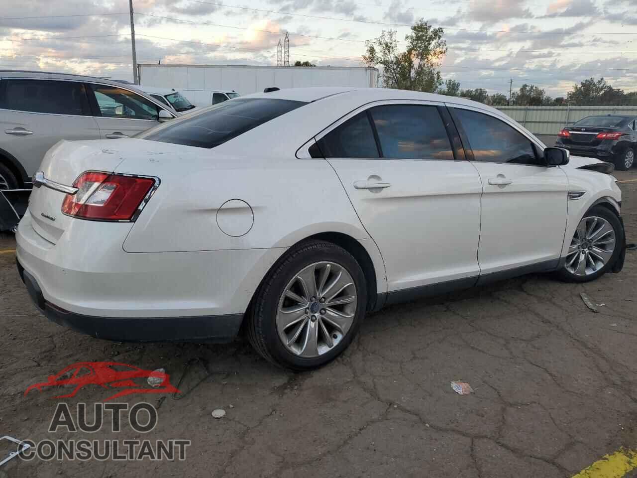FORD TAURUS 2011 - 1FAHP2FW4BG163367