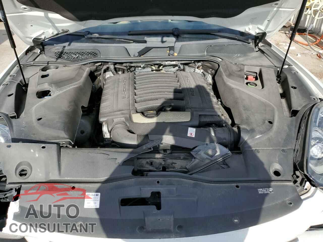 PORSCHE CAYENNE 2016 - WP1AA2A28GLA09453