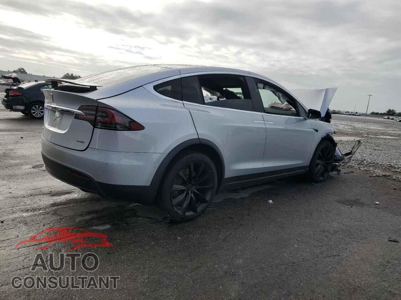 TESLA MODEL X 2018 - 5YJXCDE26JF109587