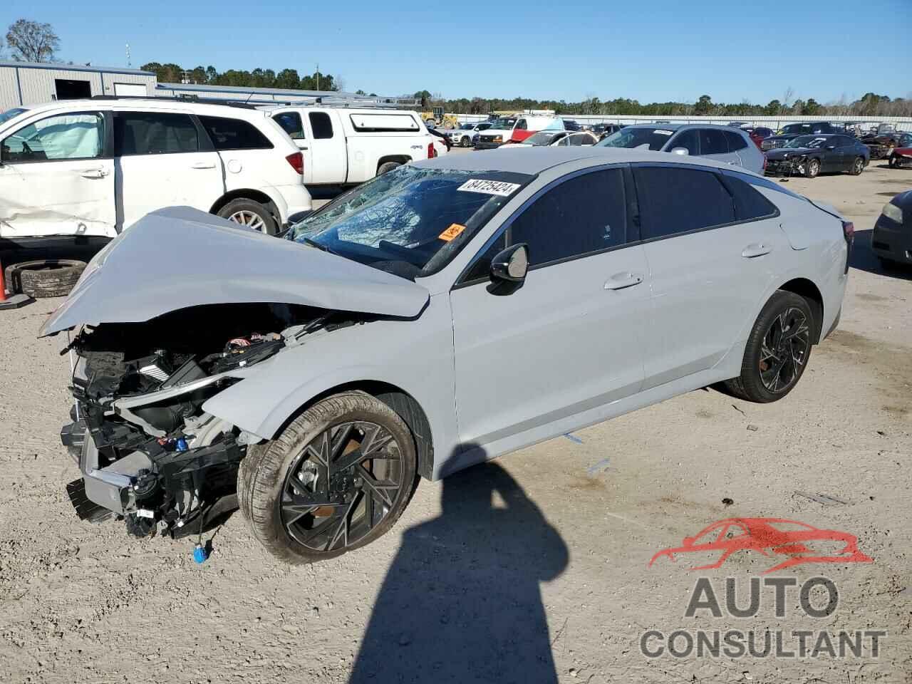 KIA K5 2025 - KNAG64J7XS5290556