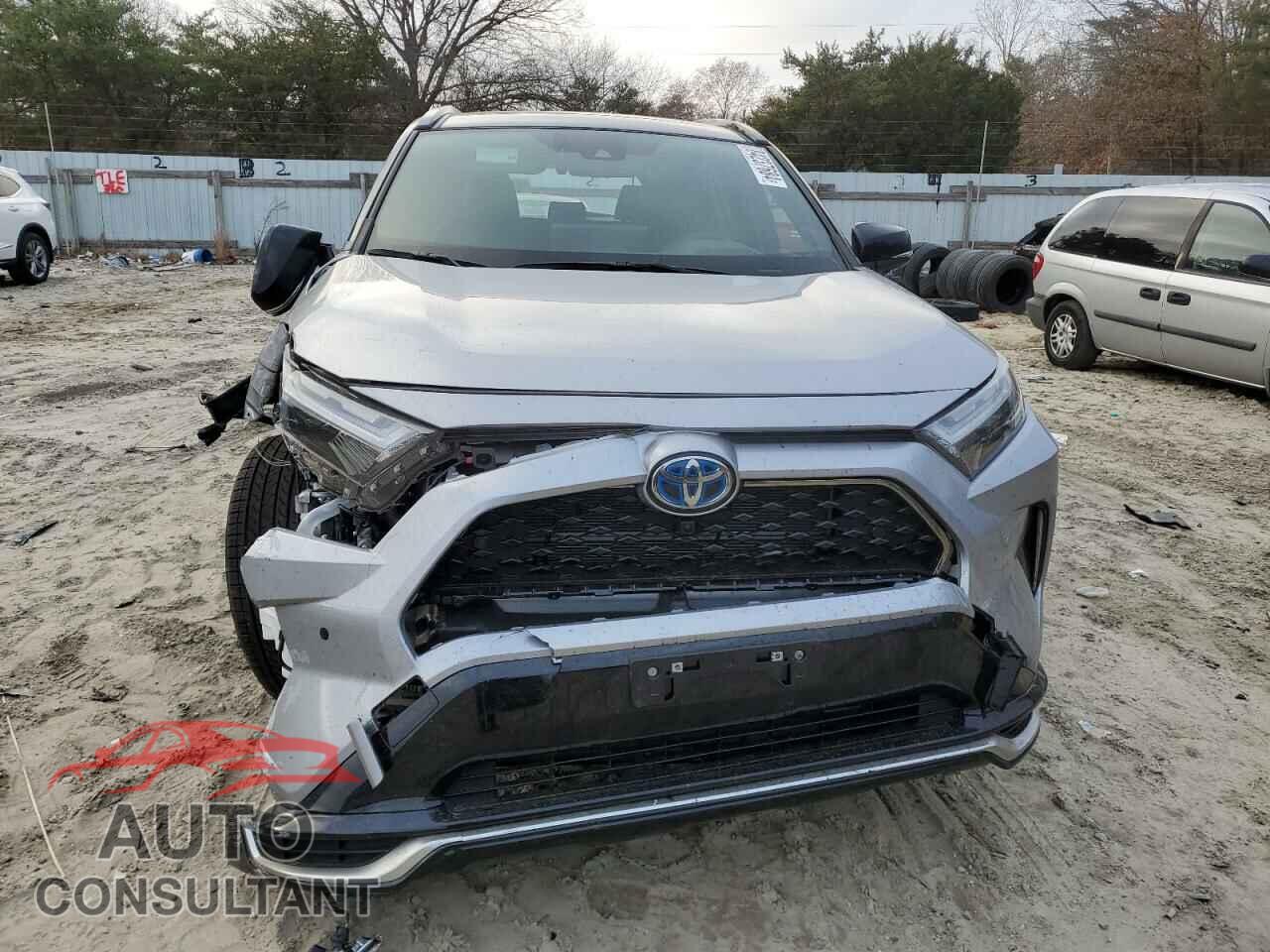 TOYOTA RAV4 2024 - JTMFB3FV3RD177382