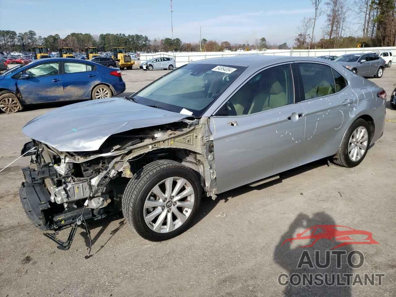 TOYOTA CAMRY 2018 - 4T1B11HK6JU039229