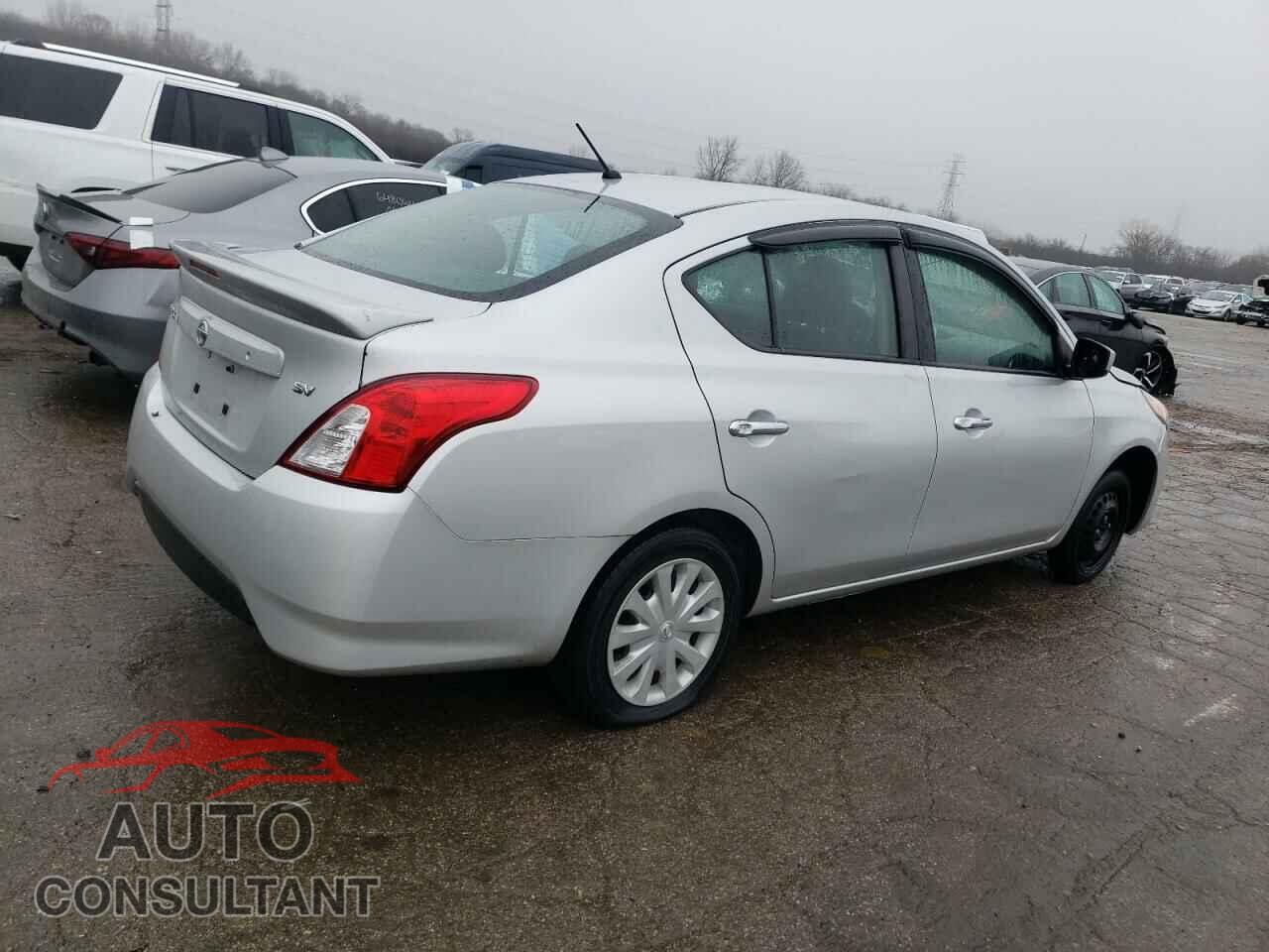NISSAN VERSA 2019 - 3N1CN7AP1KL821443