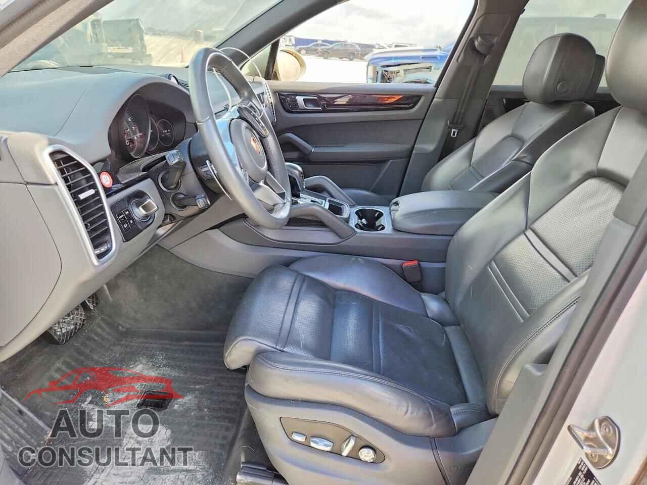 PORSCHE CAYENNE 2019 - WP1AA2AY2KDA05230