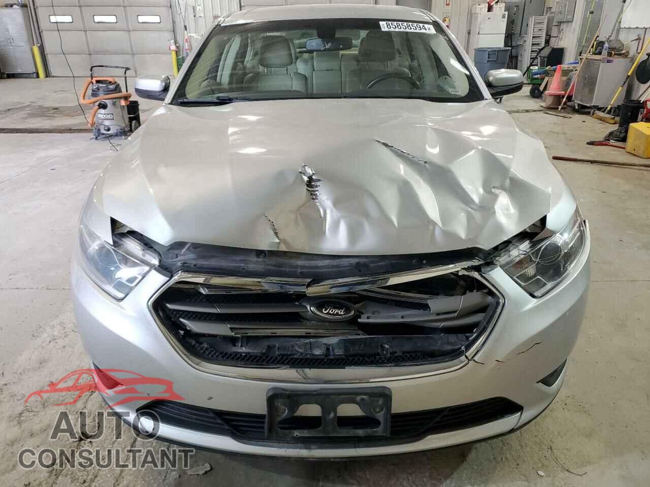 FORD TAURUS 2013 - 1FAHP2E88DG205951