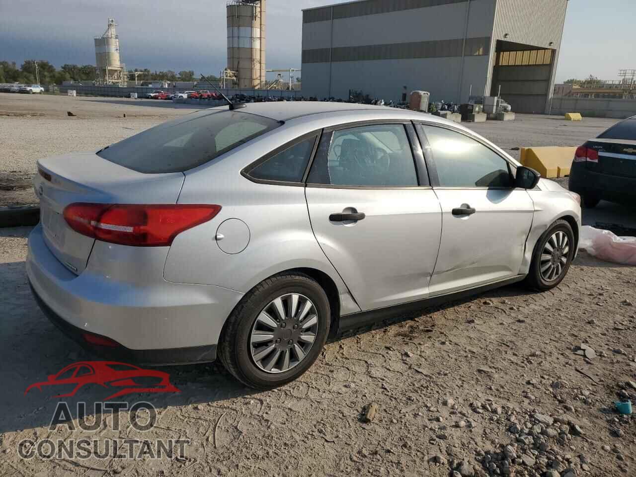 FORD FOCUS 2015 - 1FADP3E26FL368558
