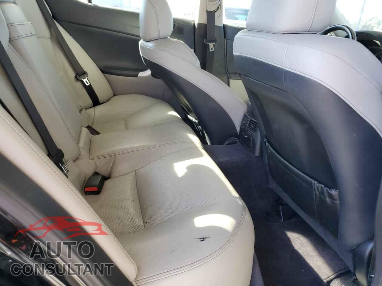 LEXUS IS 2010 - JTHCF5C25A5041832