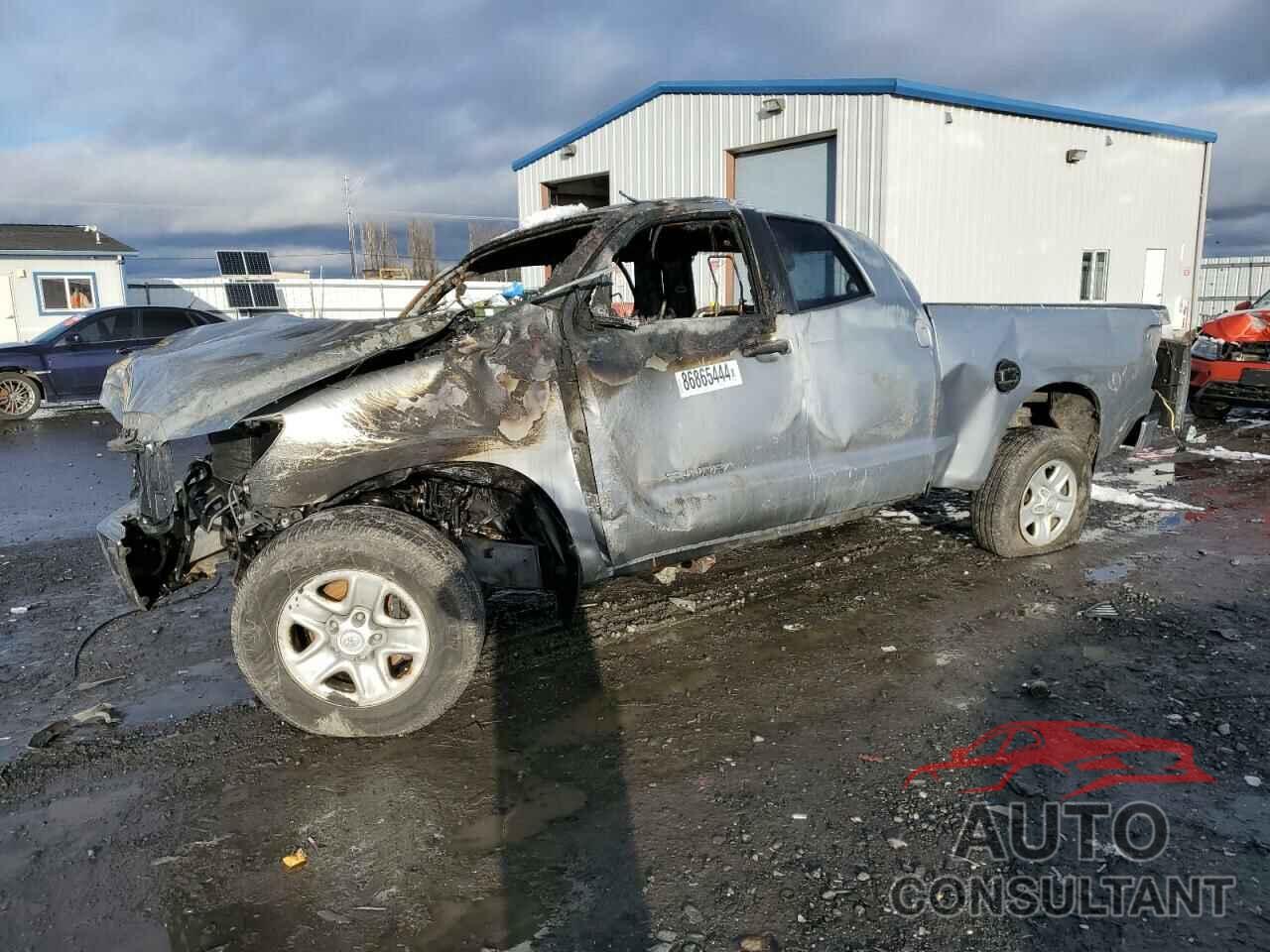 TOYOTA TUNDRA 2010 - 5TFUM5F16AX015873