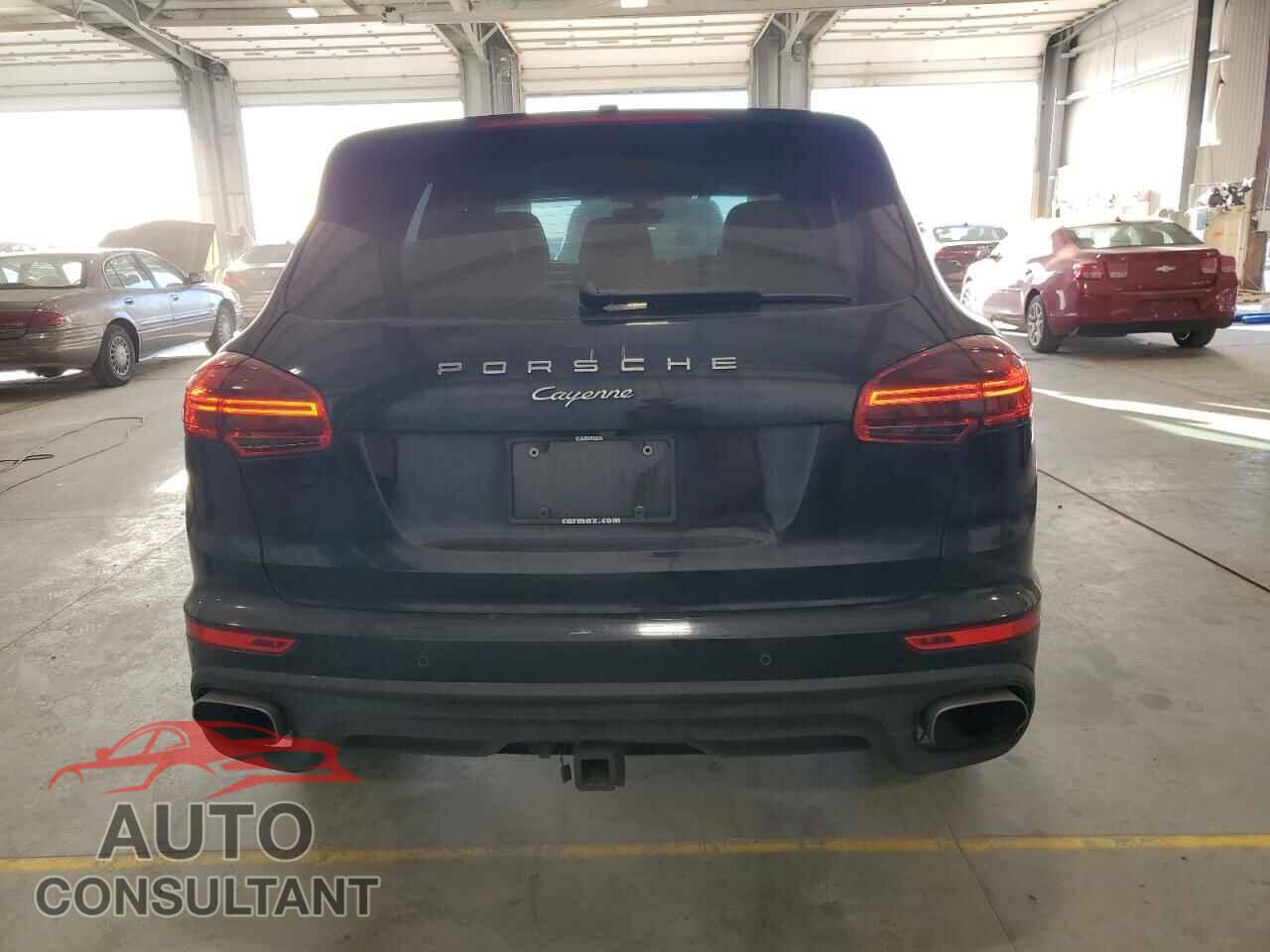 PORSCHE CAYENNE 2016 - WP1AA2A26GLA09564