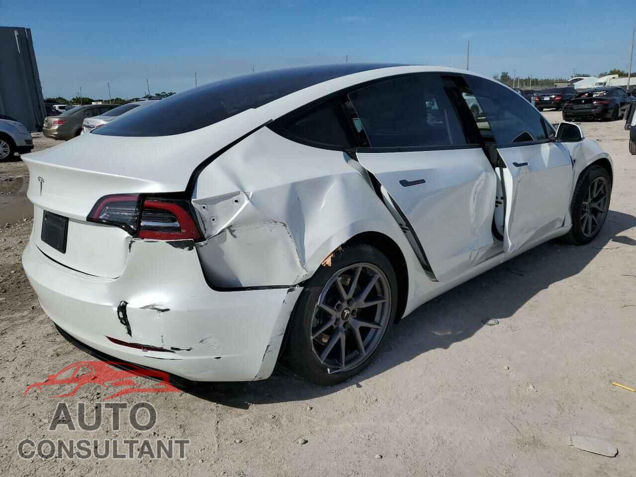 TESLA MODEL 3 2023 - 5YJ3E1EA4PF425822