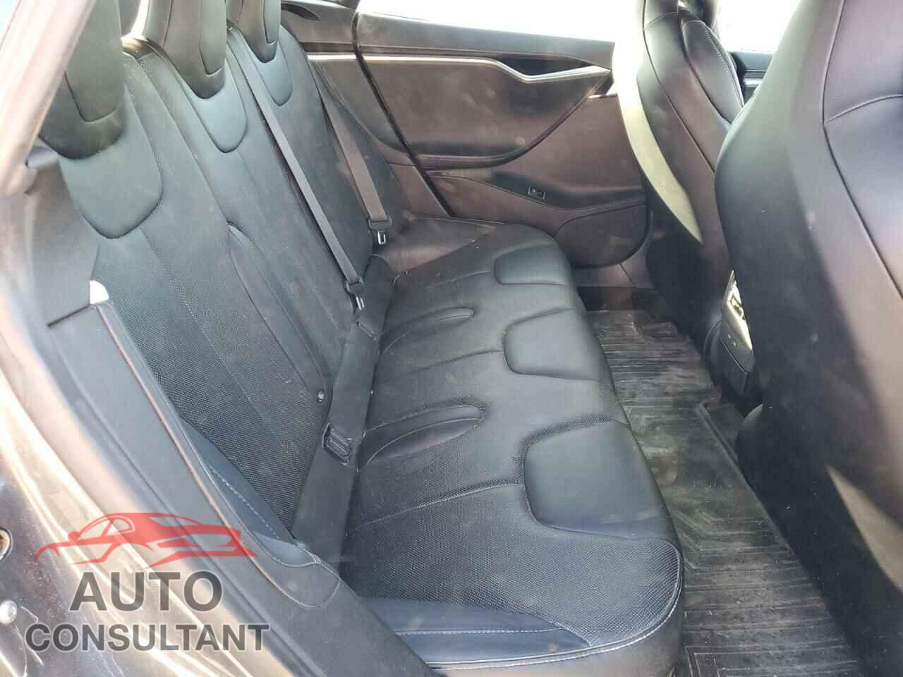 TESLA MODEL S 2016 - 5YJSA1E49GF159943