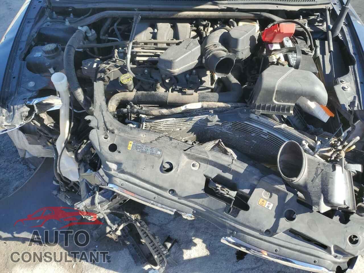 FORD TAURUS 2017 - 1FAHP2F84HG125292