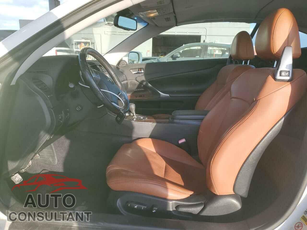 LEXUS IS 2011 - JTHFE2C22B2506200