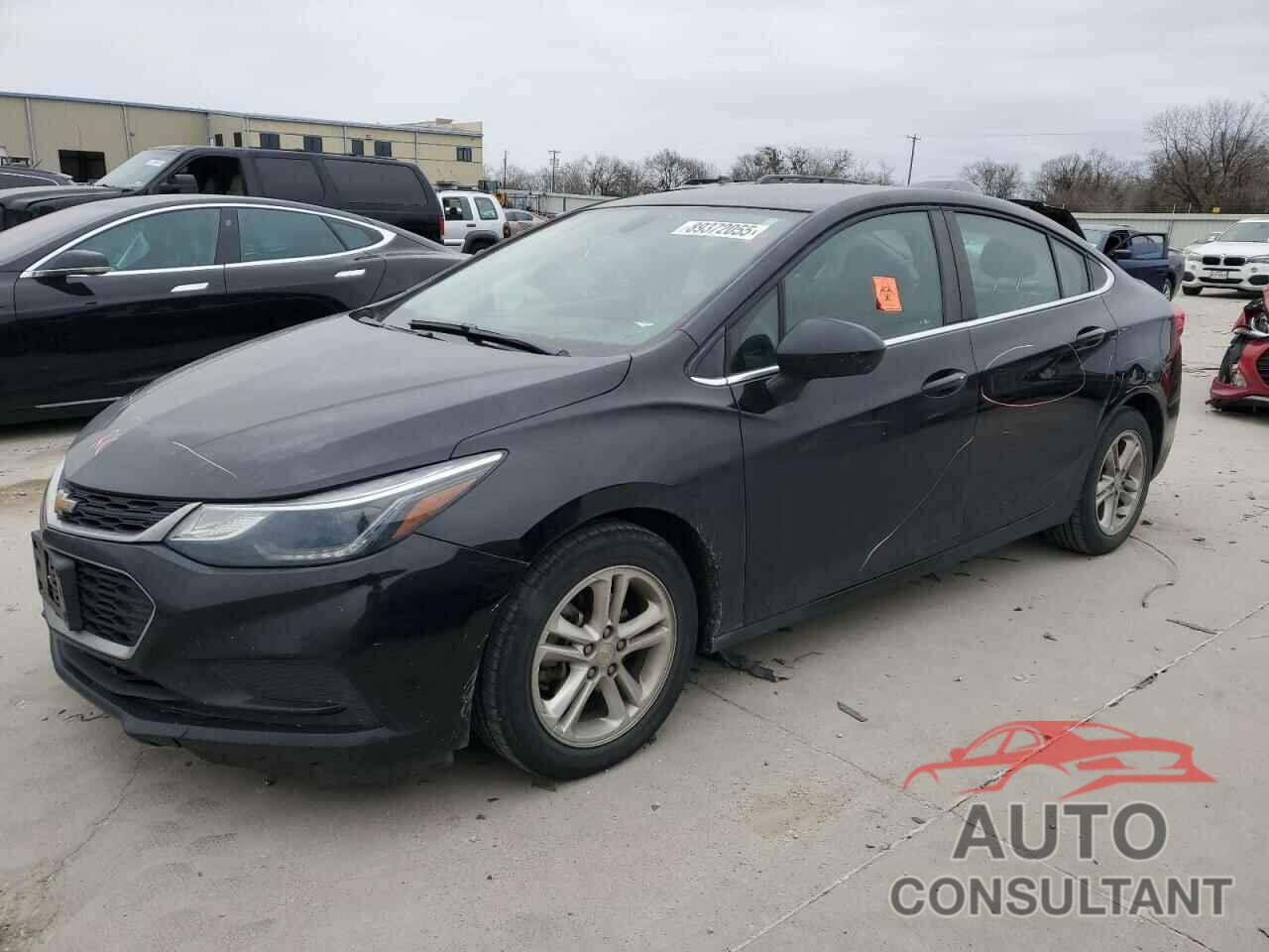 CHEVROLET CRUZE 2018 - 1G1BE5SM3J7151763