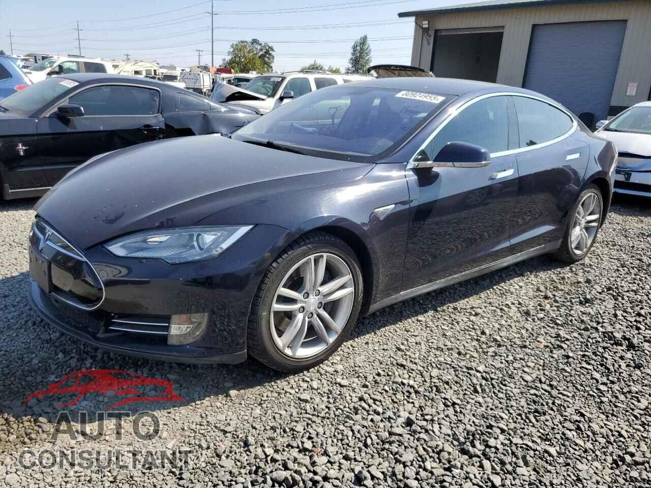 TESLA MODEL S 2013 - 5YJSA1CN9DFP23159