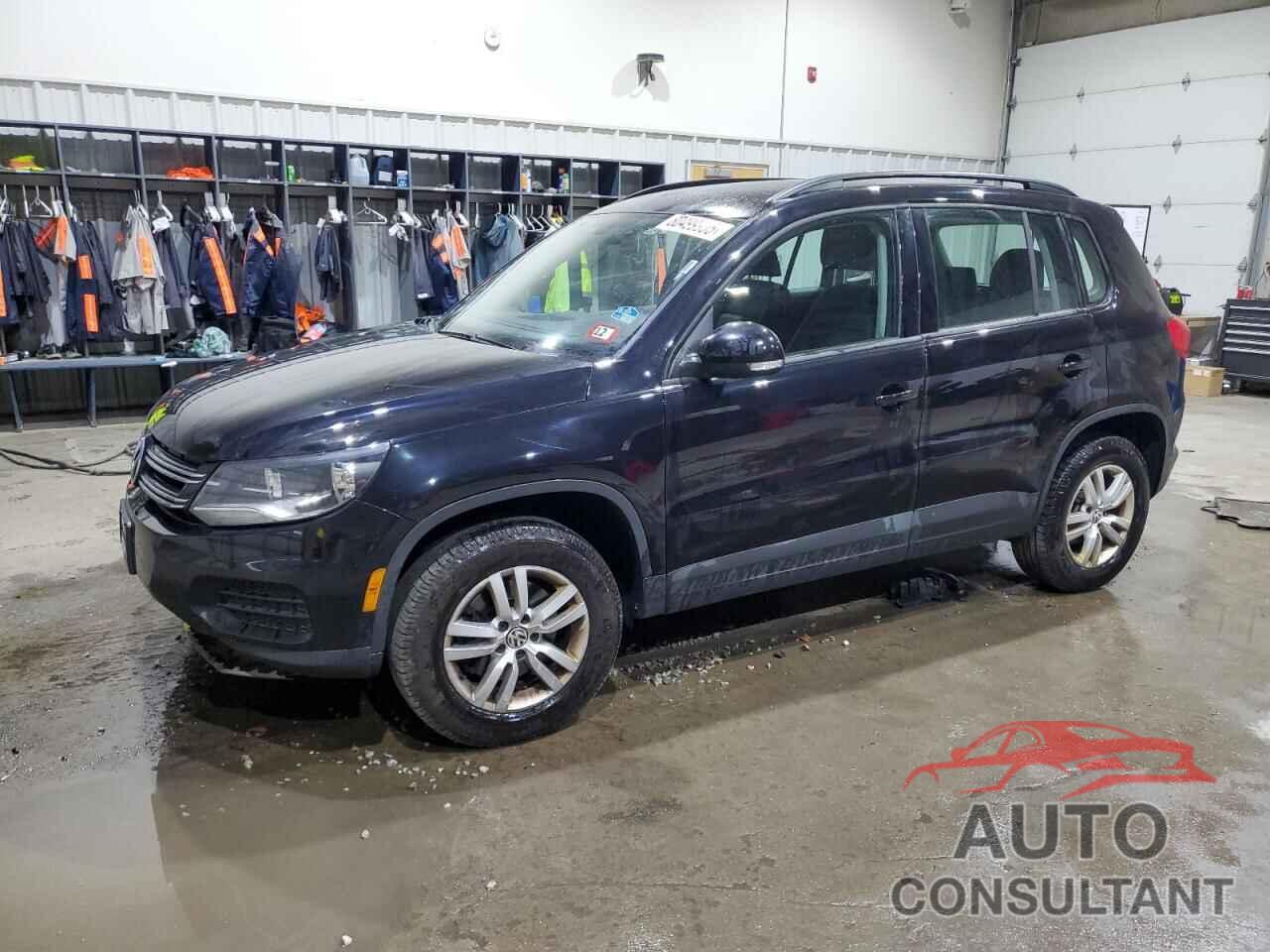 VOLKSWAGEN TIGUAN 2017 - WVGBV7AX8HK004274