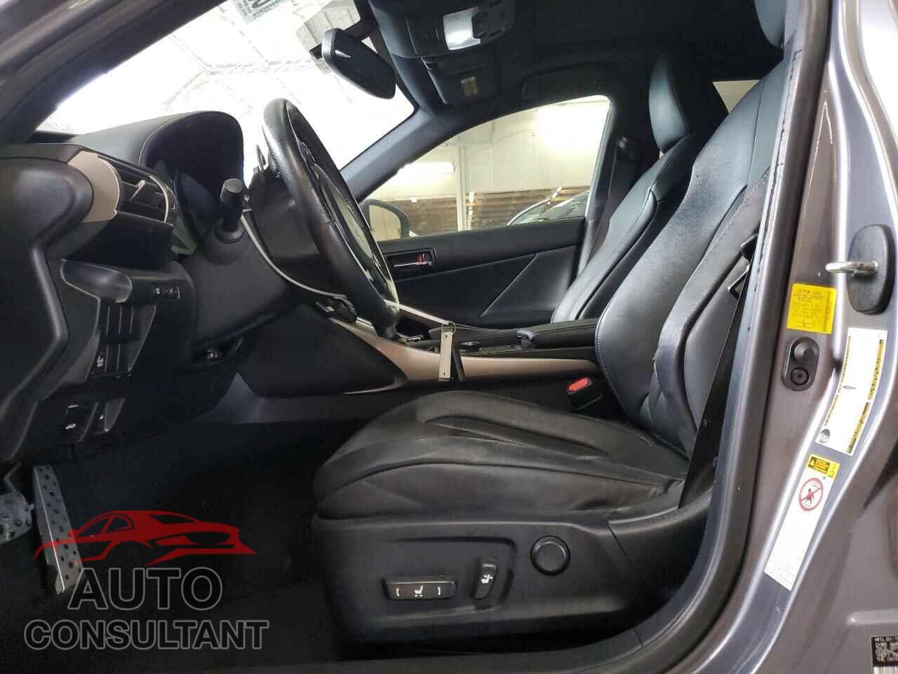 LEXUS IS 2015 - JTHCF1D29F5019329