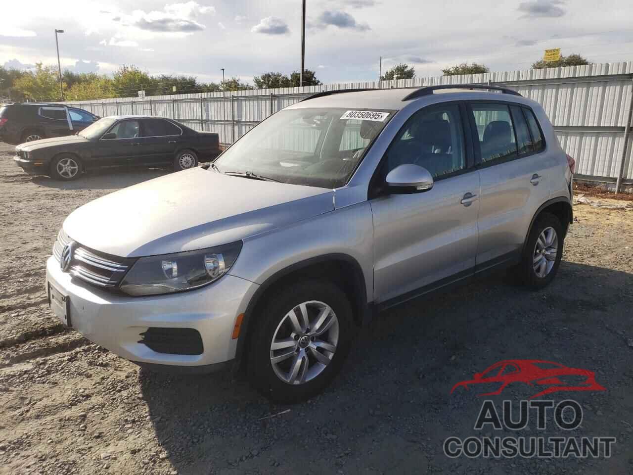 VOLKSWAGEN TIGUAN 2017 - WVGAV7AX8HK036279