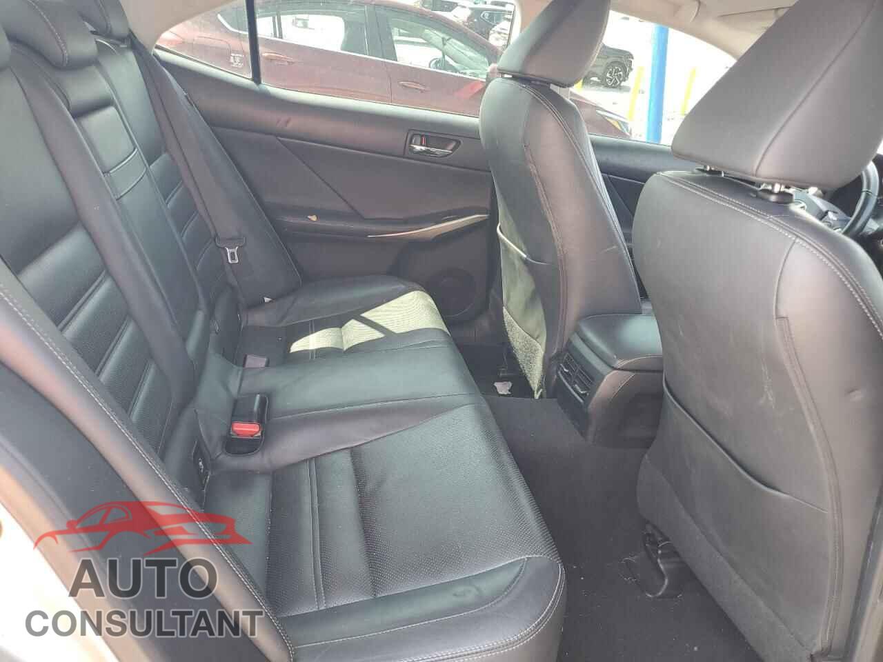 LEXUS IS 2015 - JTHCF1D23F5016264