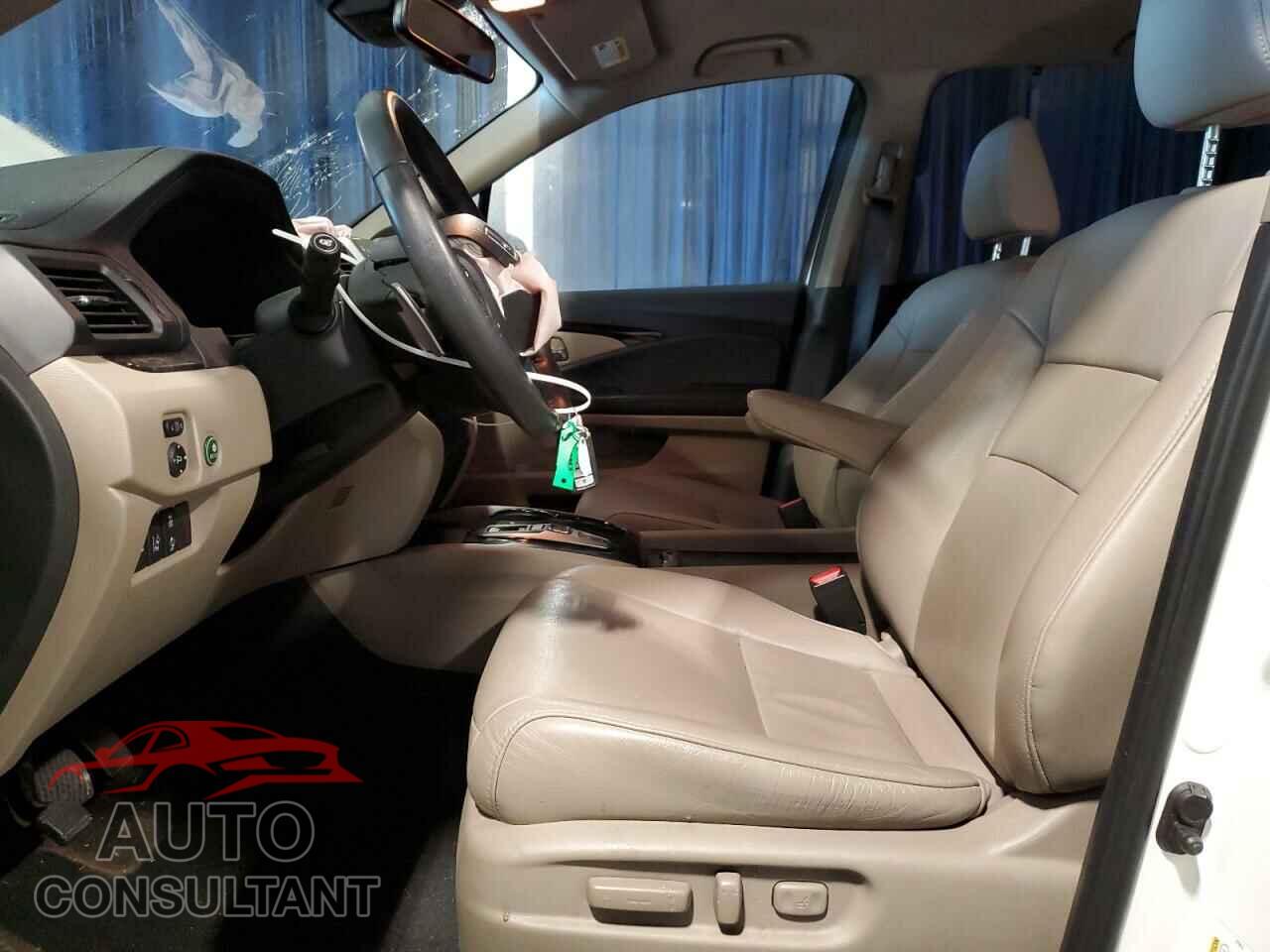 HONDA PILOT 2018 - 5FNYF6H96JB058124
