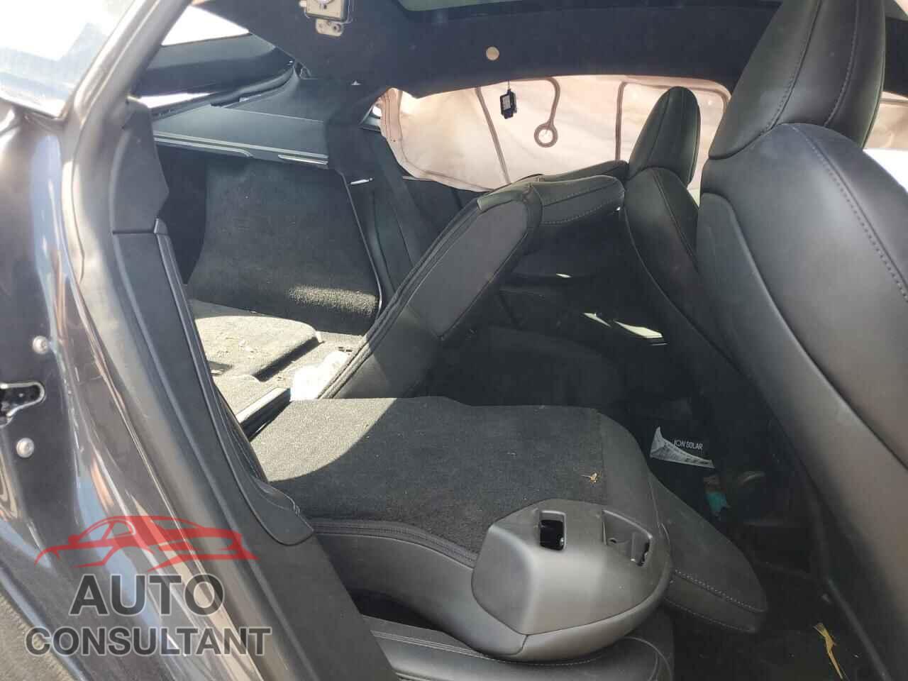 TESLA MODEL S 2021 - 5YJSA1E23MF423765