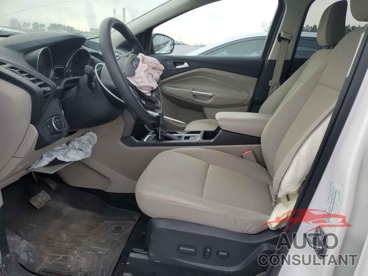 FORD ESCAPE 2018 - 1FMCU0GD0JUC54825